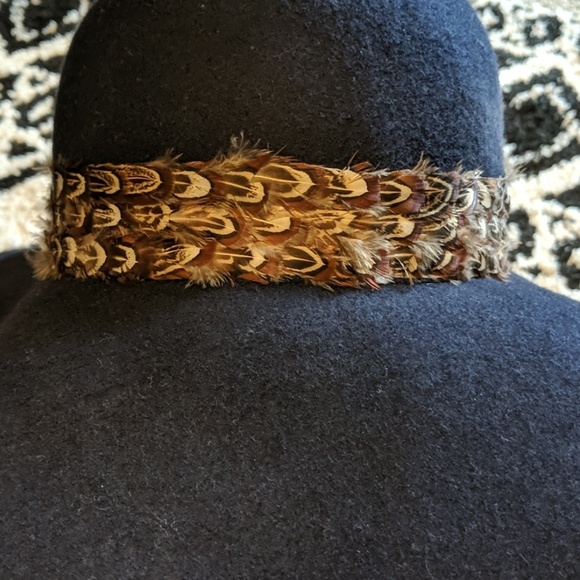 Navy floppy hat - Picture 2 of 3